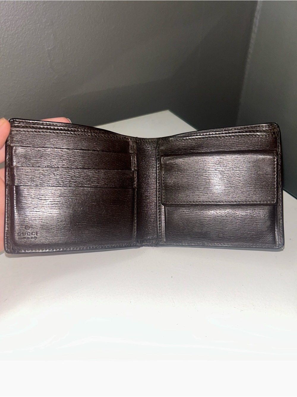 Vintage Gucci Dark Brown Leather G logo Bifold - Picture 3 of 15